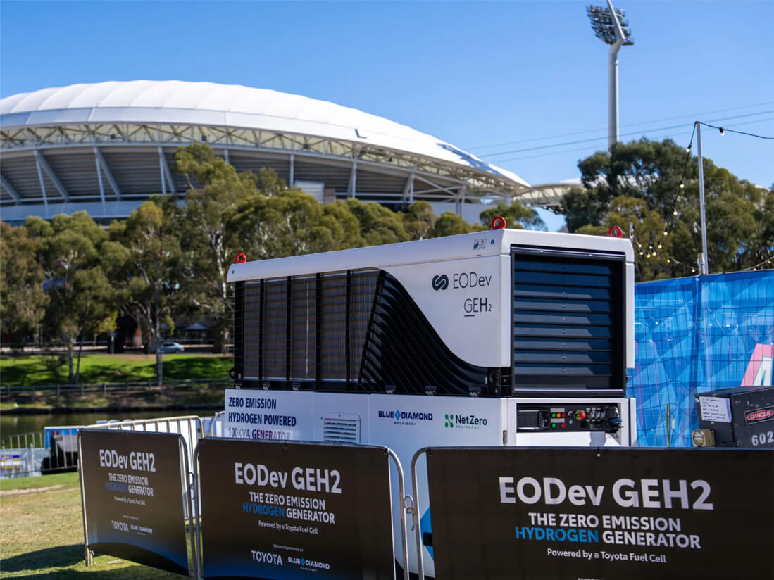 Hydrogen fuel cell generator showcased in a presentation event